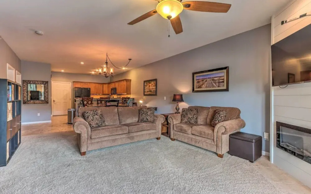 Lake & Poolside Fun! Water-view Camdenton Condo