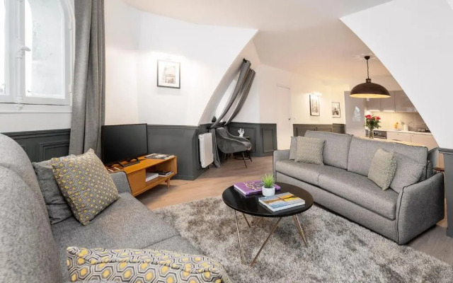 Luxury 2 Bedrooms Le Louvre I by Livinparis