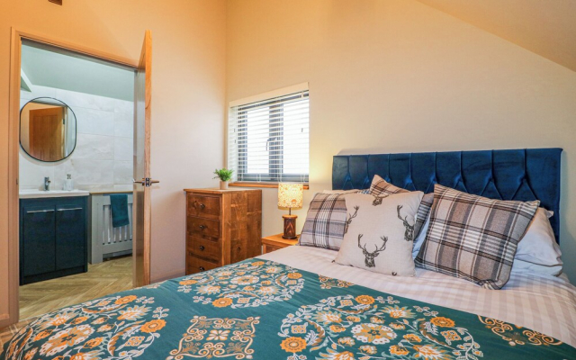 The Oak Room - Windmill Country Retreats