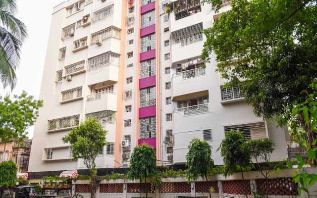 OYO 2417 Hotel Allenby Inn