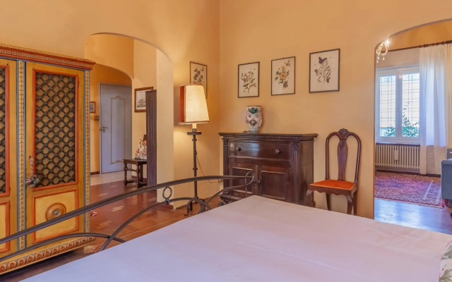 Gothic Apartments - Ground Floor