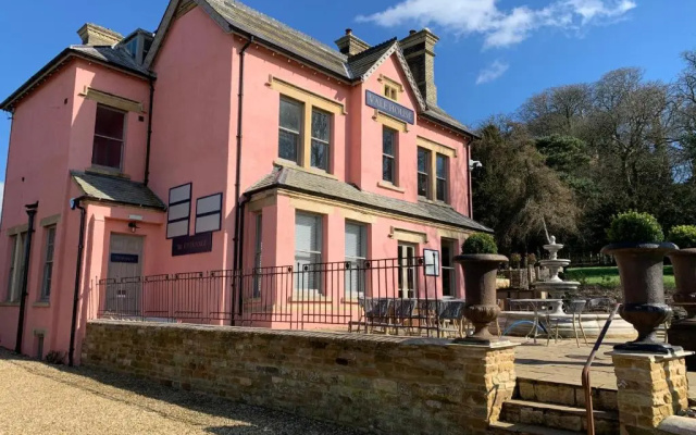 Vale House