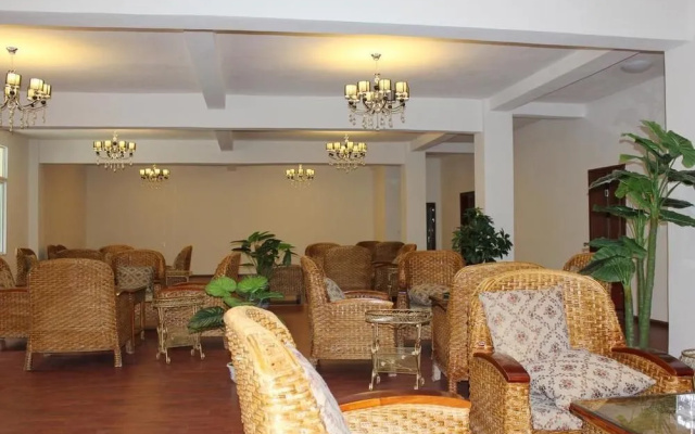 Hailuogou Yijiawenquan Hotel