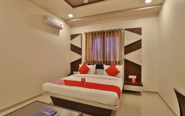 OYO 11750 Hotel Starz