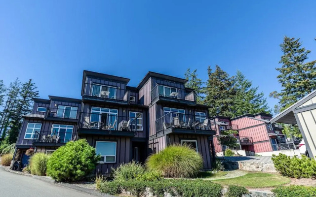 Sooke Harbour Resort and Marina