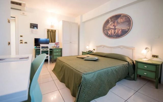 White Palace Hotel & Residence