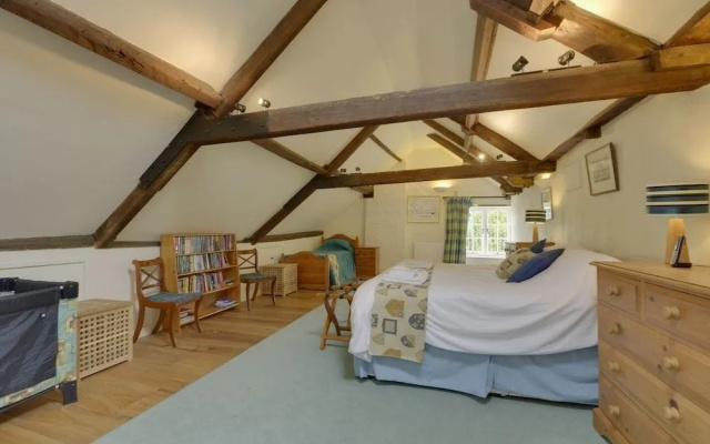 Abbots Manor