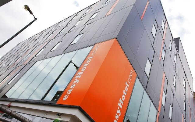 Отель easyHotel Glasgow вид на фасад