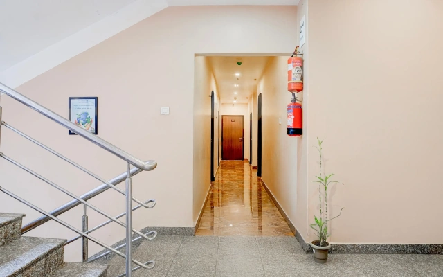 OYO Premium Beltola Tiniali