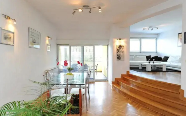 Apartments D&G-I