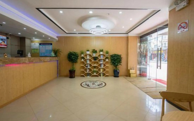 WUHUA Holiday Hotel（chongmingnanmenmatou）