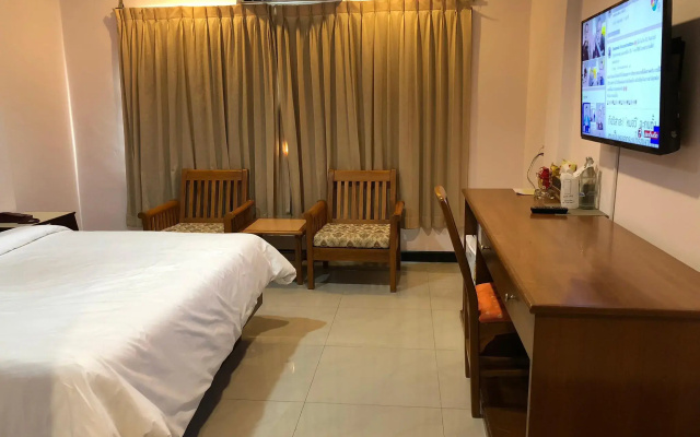 At Bangkok Hotel