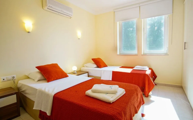 Larmos Villa