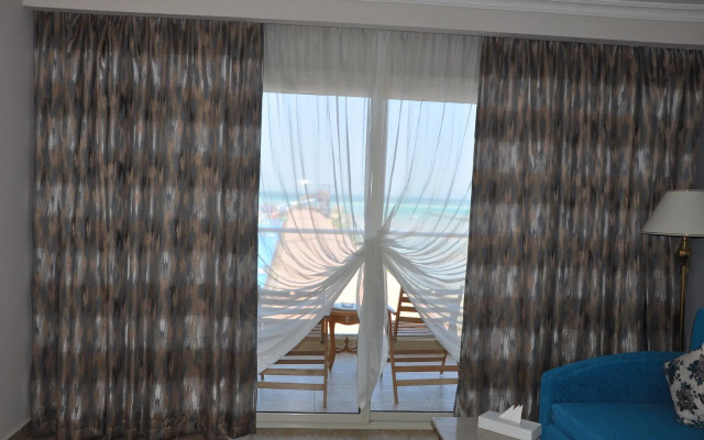 SUNRISE Solara Aqua park Resort