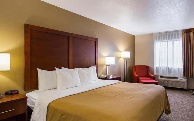 Quality Inn Waverly