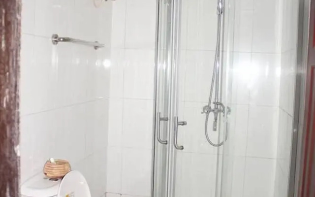 Bestway Luxury Suites