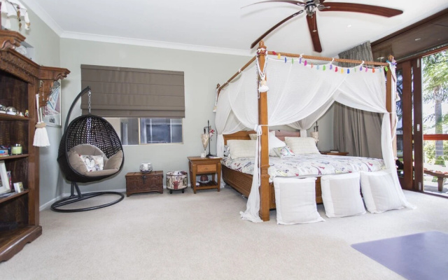 Bali Island Villa in Surfers Paradise
