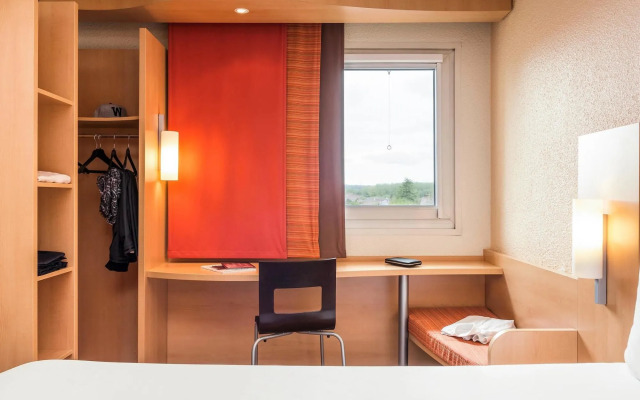 ibis Cergy Pontoise Le Port