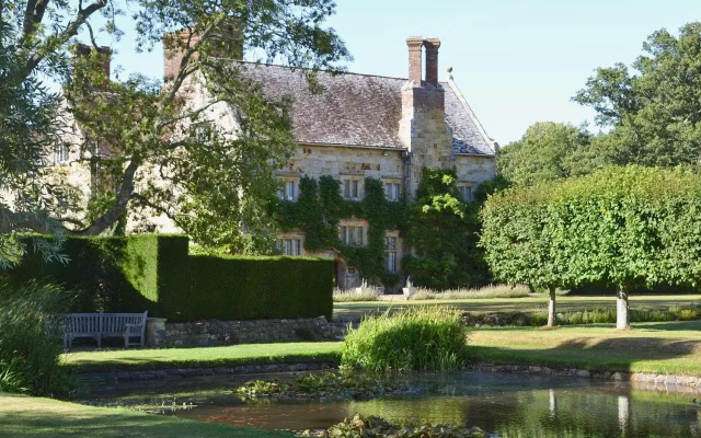Mount House Barn