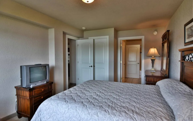 Unit 302 2 BD/ 2 BA Condo