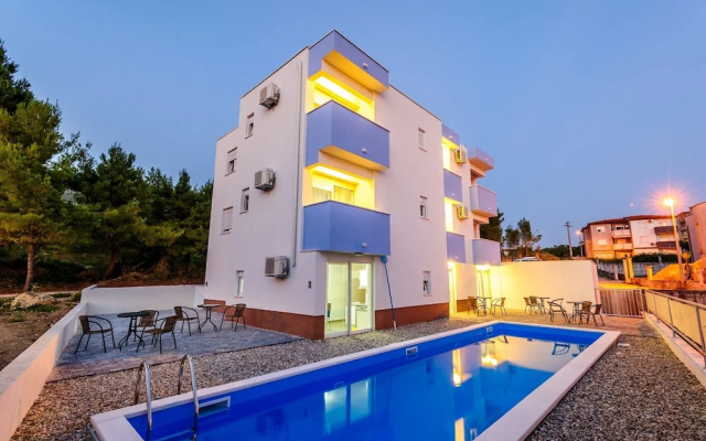 S1-spacious Studio With the sea View & use of Pool