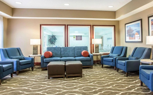 Comfort Inn Walcott near Davenport