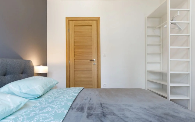Luxury beach apartment private parking