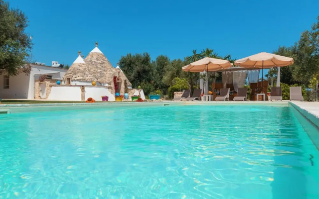 Fantastic Trulli Olea With Pool Garden