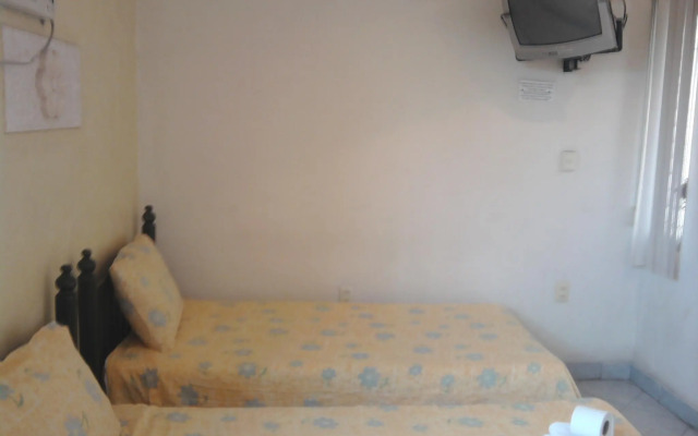 Hotel y Hostal Casa Risueño