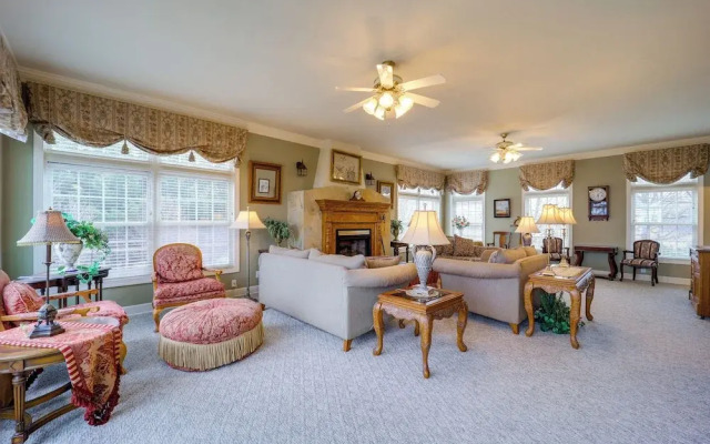 Immaculate Boone Villa w/ Entertainment Lounge!