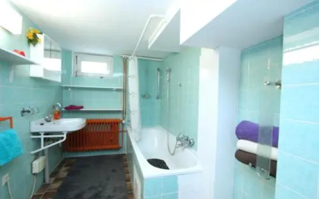 6678 Privat-Souterrain-Apartment