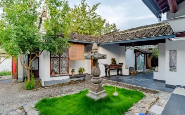 Jingxian Heheju Inn