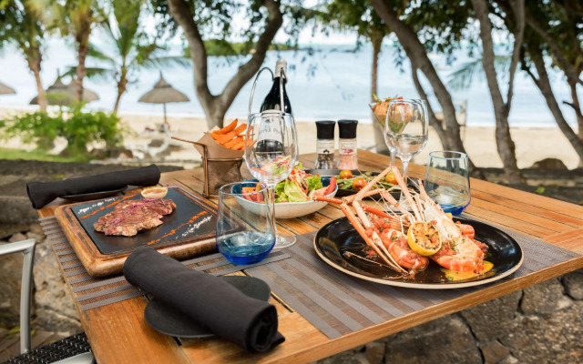 Radisson Blu Azuri Resort & Spa