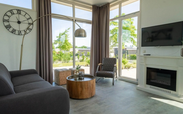 Comfy chalet with dishwasher near a nature reserve