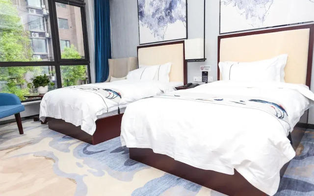Beijing Venice Holiday Hotel (Shunyi Metro Station)