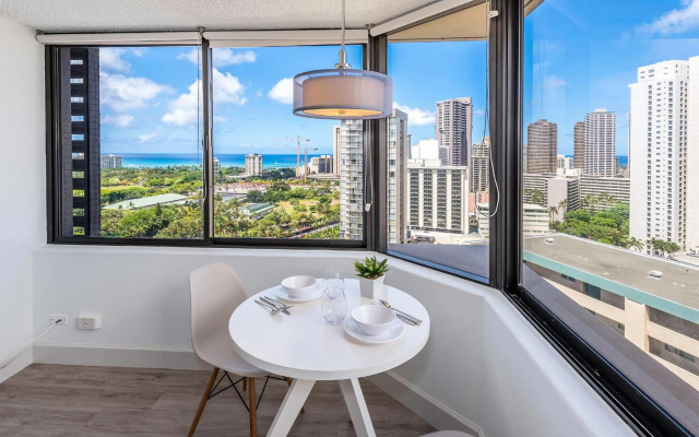 Hawaiian Monarch 801 Condo by Redawning