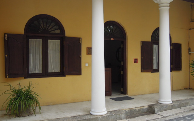 Отель Fort Bliss Villa Галле вид на фасад