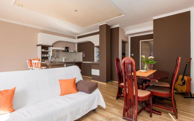 Beautiful Apartment in Lovran With Wifi and 1 Bedrooms