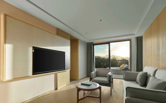 DoubleTree by Hilton Taizhou Shenxianju