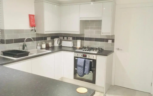 Huntingdon Apartment