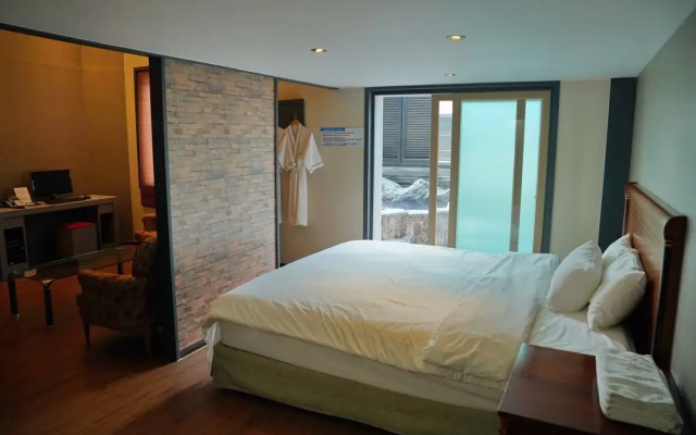Hotel Rainbow