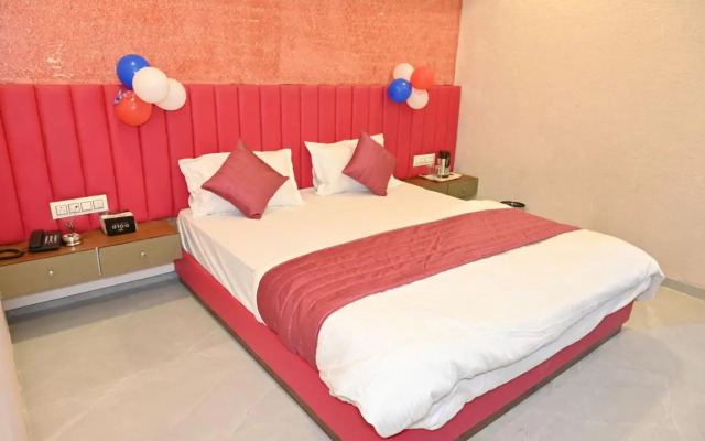 Hotel Avadh Palace