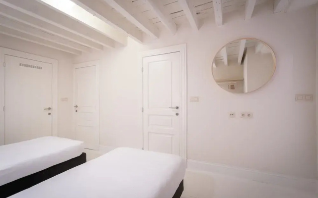 Saint Pauls Suite 1
