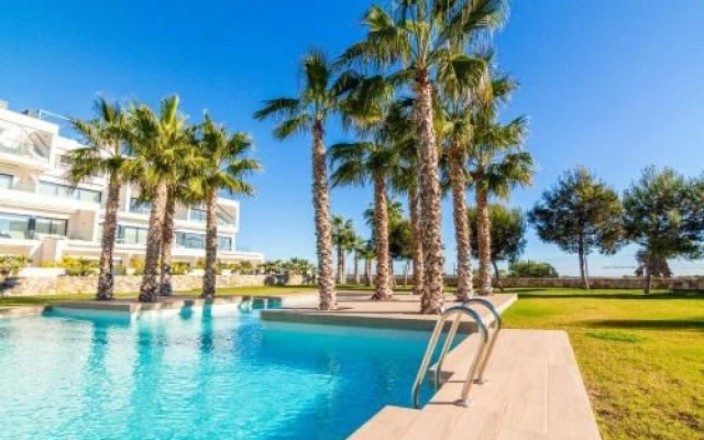 Las Colinas Golf & Country Club Residences