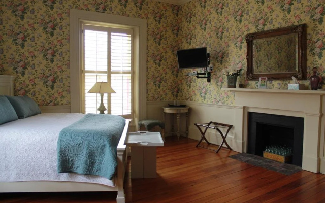 Early Inn at the Grove