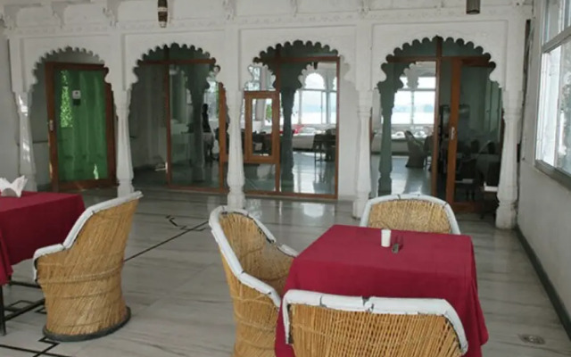 The Lake Haveli
