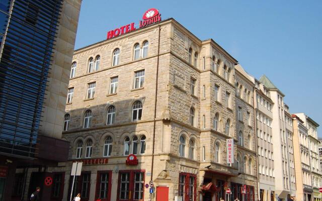 Lothus Hotel вид на фасад