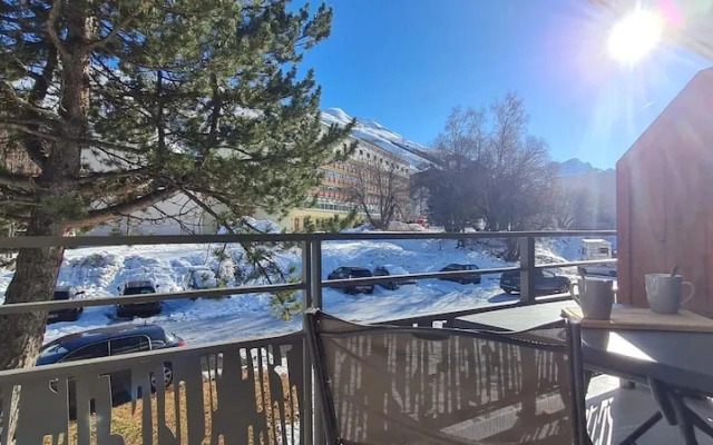 Mountain Home, Balcony & Ski Access