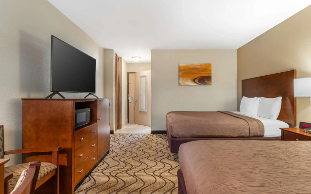 Best Western John Muir Inn