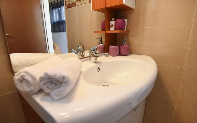 Apartment in Maslenica Near the Sea